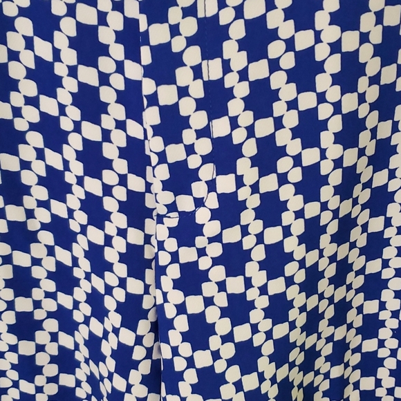 Banana Republic Blue and White Shorts - Picture 2 of 3